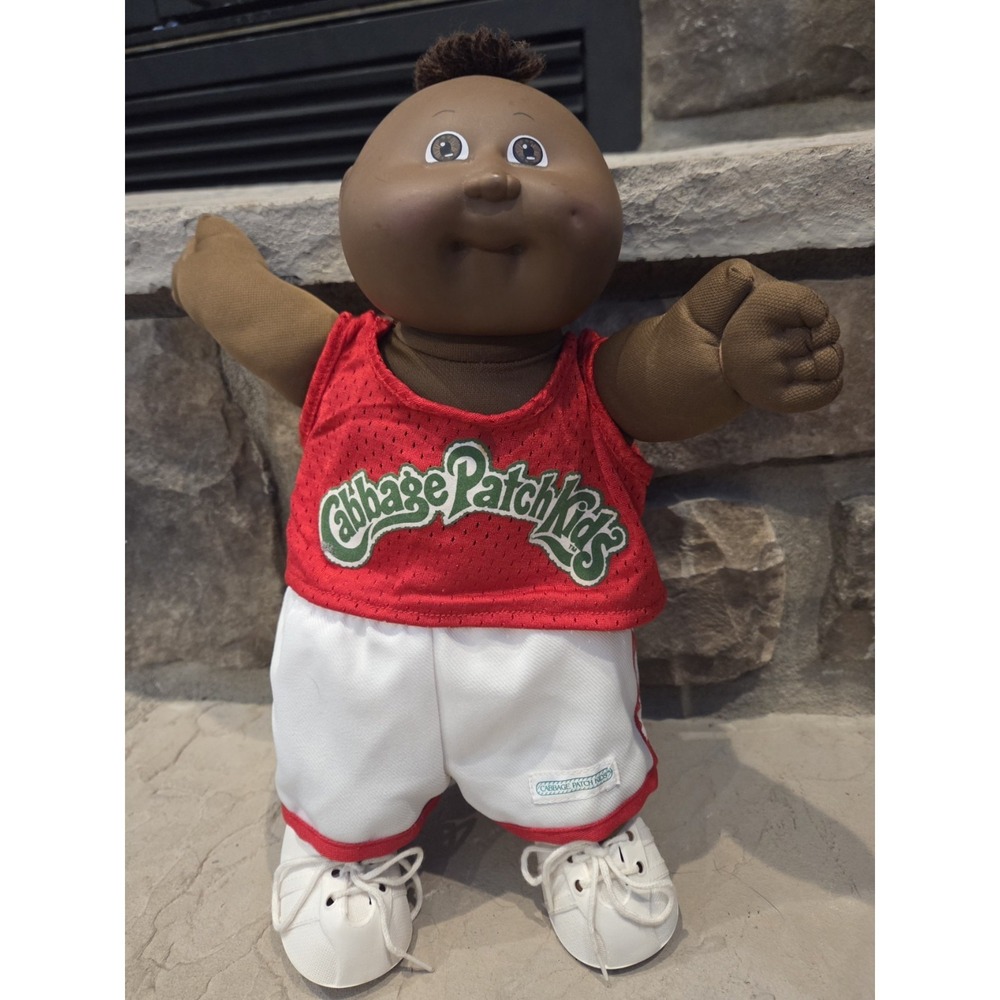 1978 1982 CABBAGE PATCH KIDS  Doll Original Outfit Brown Eyes 1 Dimple Rare Boy